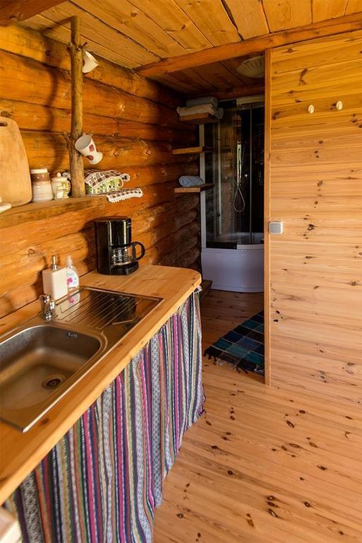 Veskikivi Holiday Home Mäebe 外观 照片